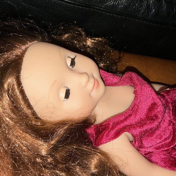 American Girl Wellie Wishers Willa 14.5 Doll American Girl Doll Red Velvet Dress - Picture 3 of 5